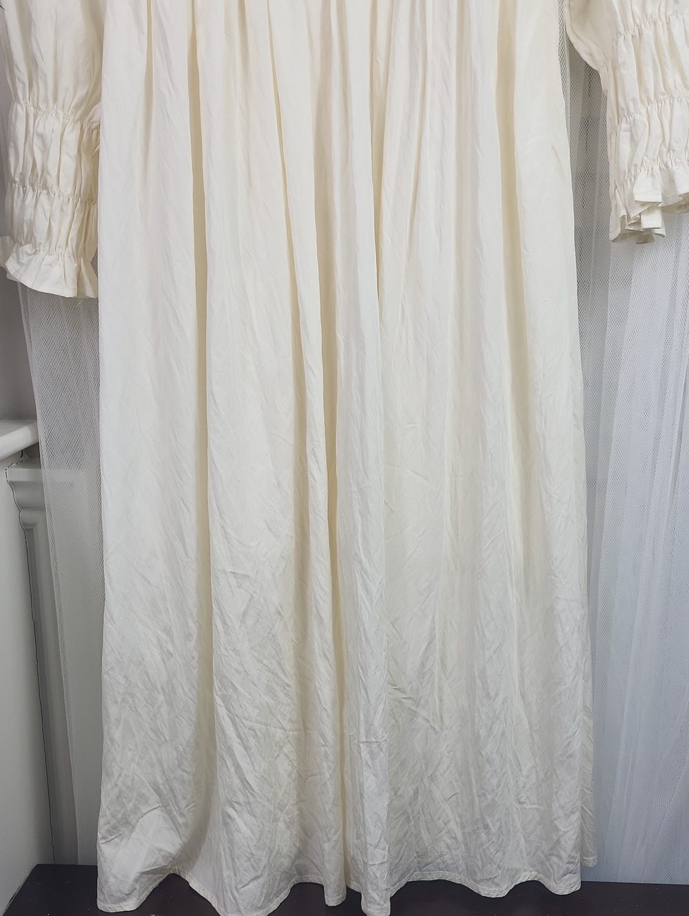 Yoomini Women's Cream Long-Sleeve Midi Dress with Smocked Cuffs. Size S - Picture 3 of 14